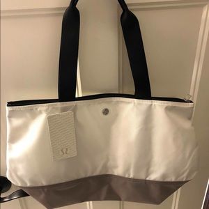 Lululemon Fundamental Tote New With Tags